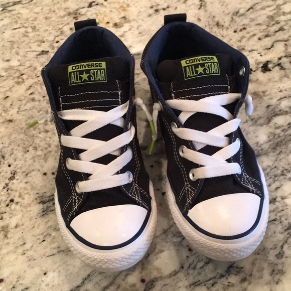 boys converse size 4